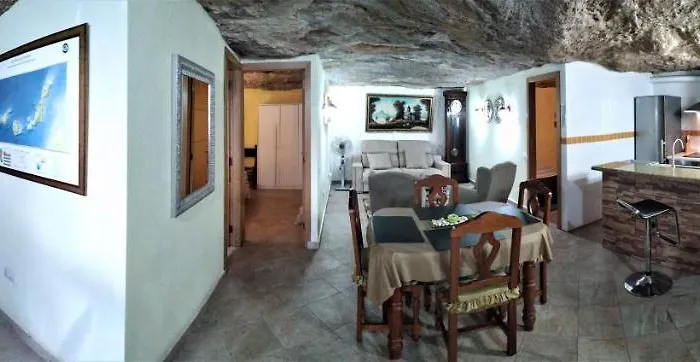 Cueva Sasha