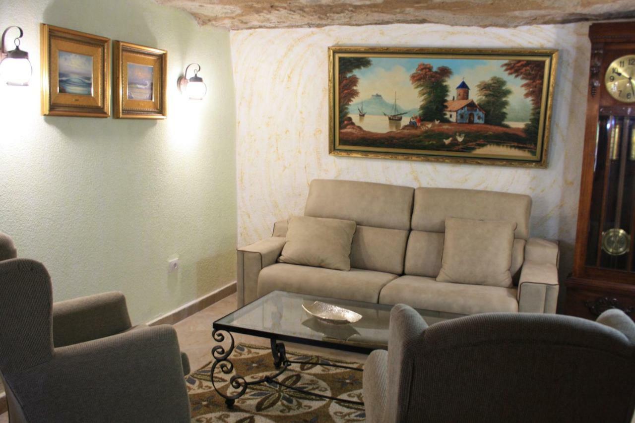 Cueva Sasha Country house *